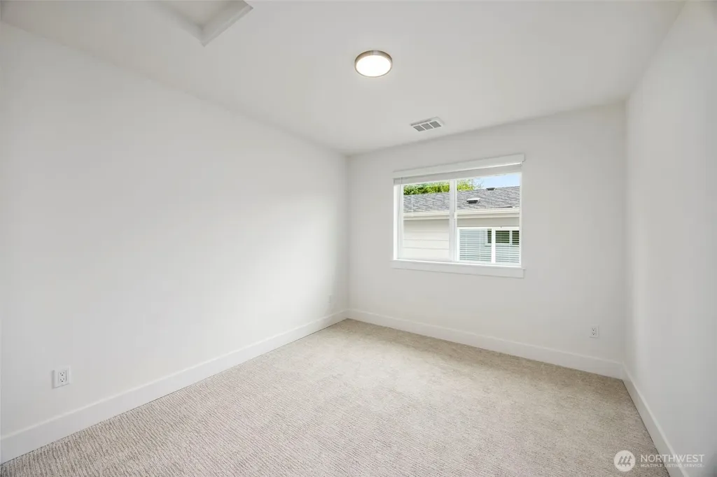 9 160th Place SE Bothell WA 98012