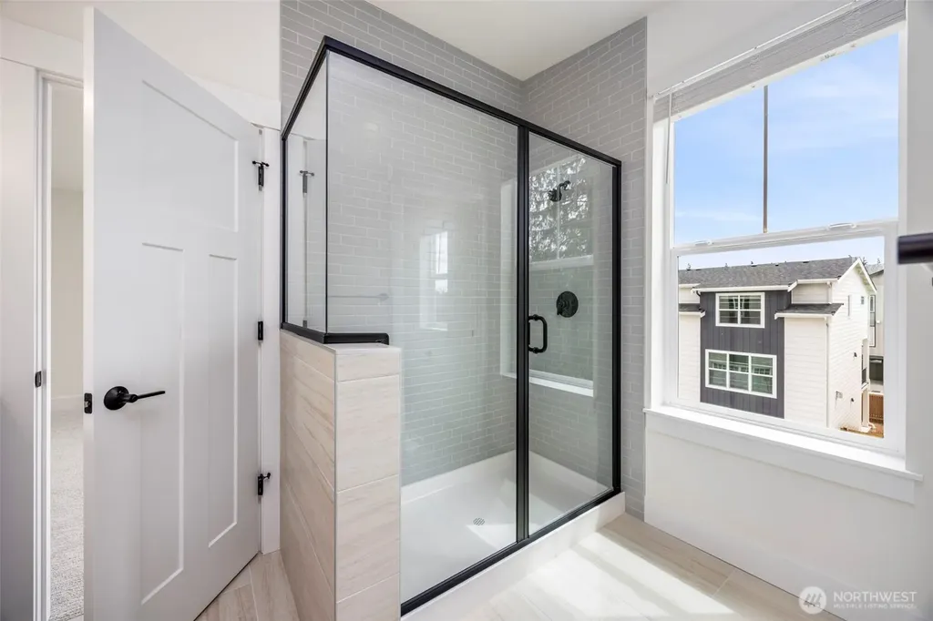 9 160th Place SE Bothell WA 98012