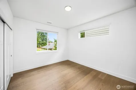 9 160th Place SE Bothell WA 98012