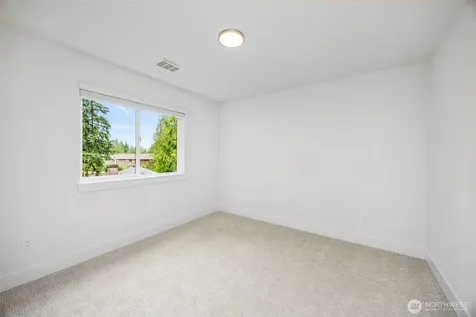 9 160th Place SE Bothell WA 98012