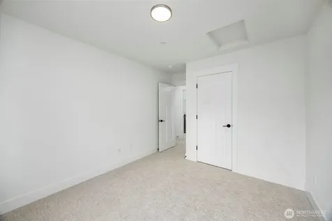 9 160th Place SE Bothell WA 98012