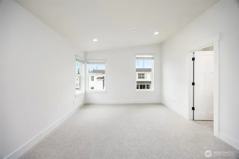 9 160th Place SE Bothell WA 98012