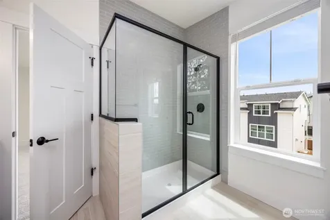 9 160th Place SE Bothell WA 98012