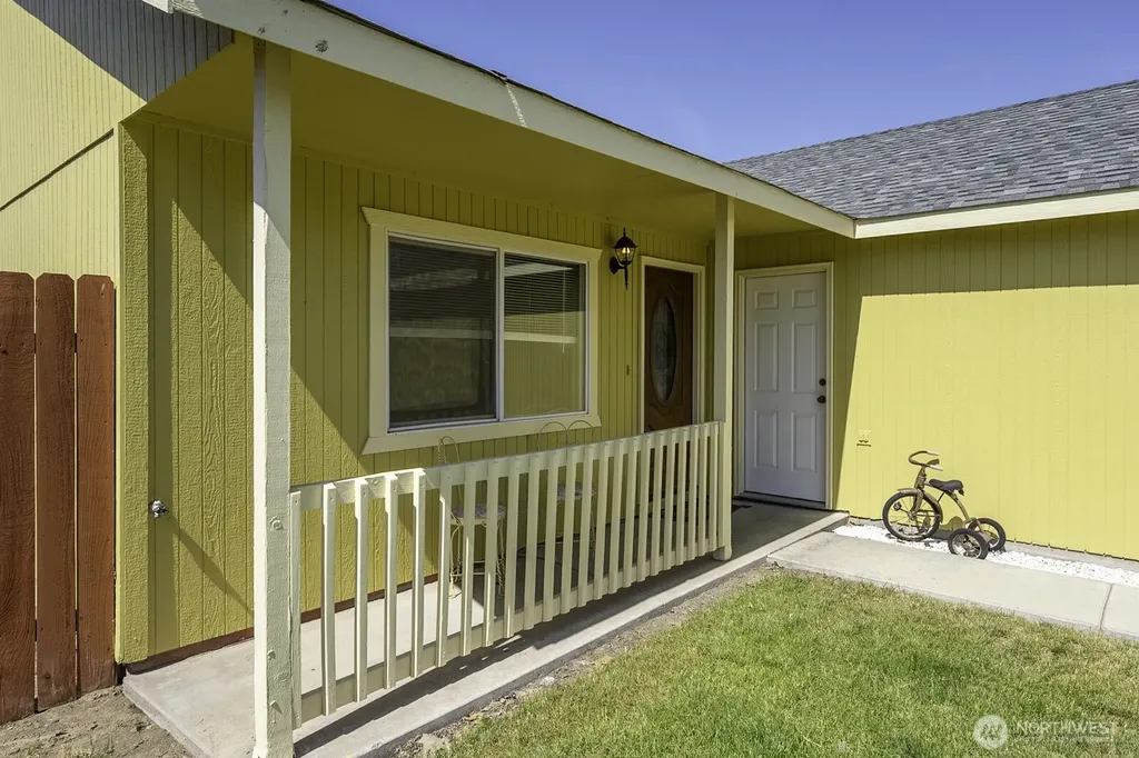 1454 S Cougar Drive Moses Lake WA 98837