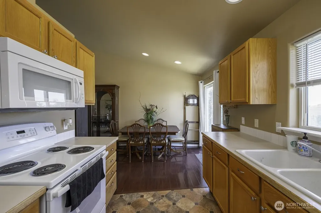 1454 S Cougar Drive Moses Lake WA 98837