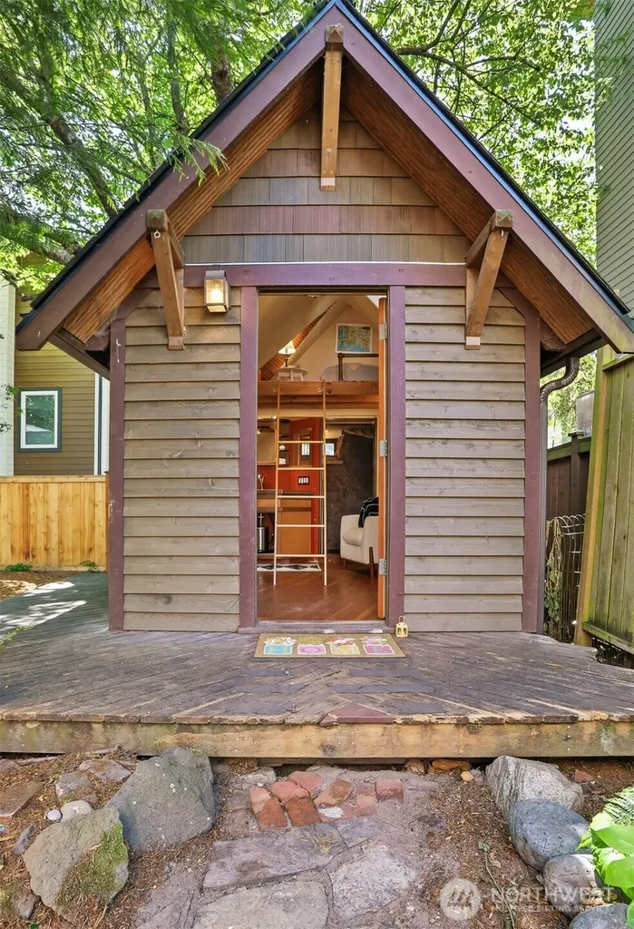 1749 NW 63rd Street Seattle WA 98107