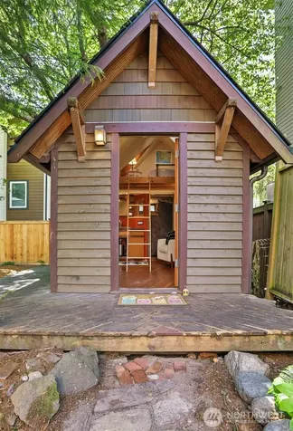 1749 NW 63rd Street Seattle WA 98107
