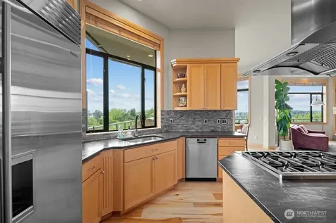 7619 115th Place NE Kirkland WA 98033