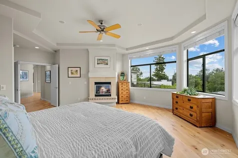 7619 115th Place NE Kirkland WA 98033