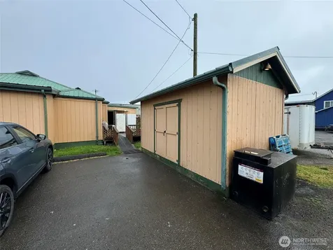 201 E Dock Drive Westport WA 98595