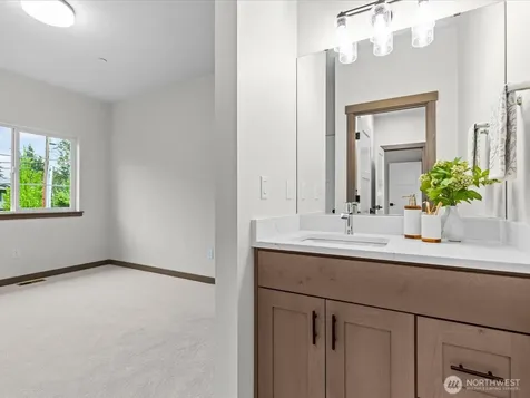 9207 NE 175th Street Bothell WA 98011