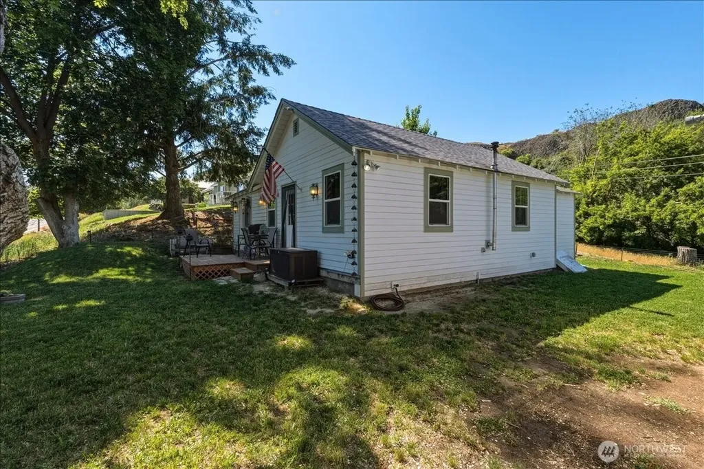 458 Partello Park Grand Coulee WA 99133