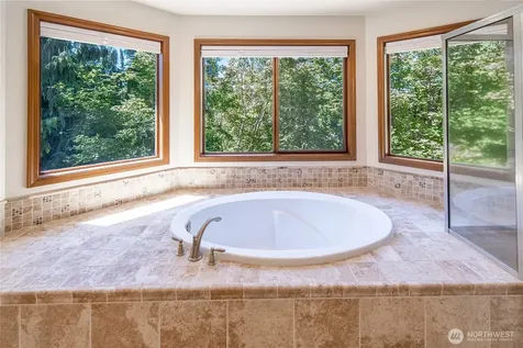 18109 236th Avenue NE Woodinville WA 98077