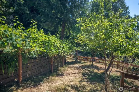 18109 236th Avenue NE Woodinville WA 98077