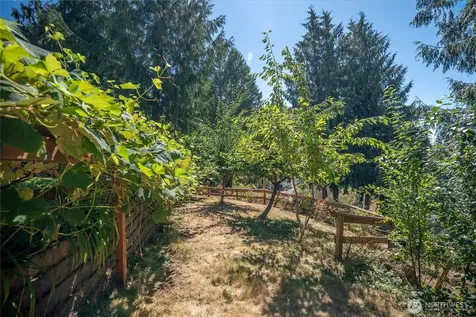 18109 236th Avenue NE Woodinville WA 98077
