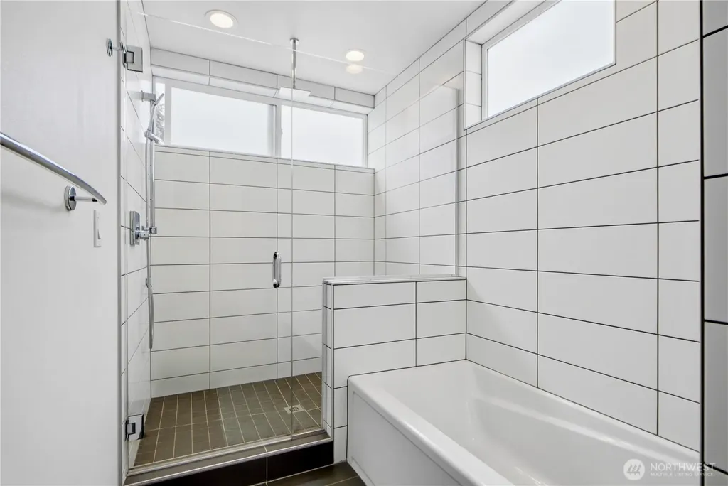 1516 NW 61st Street Seattle WA 98107