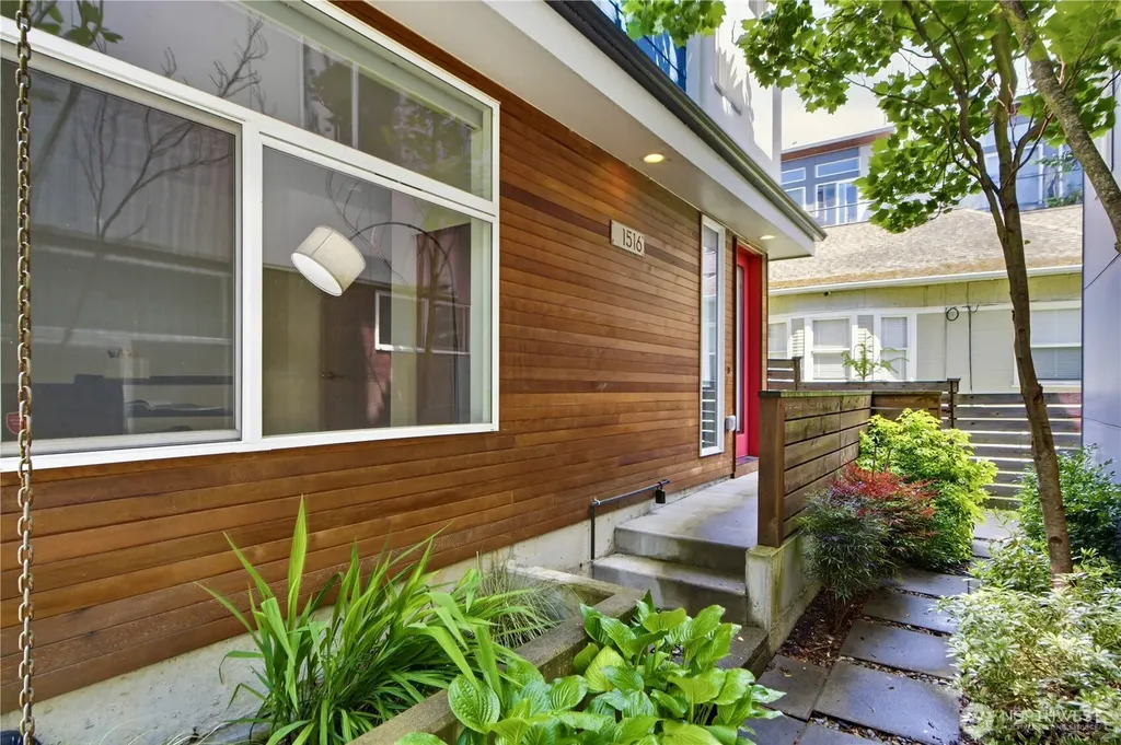 1516 NW 61st Street Seattle WA 98107