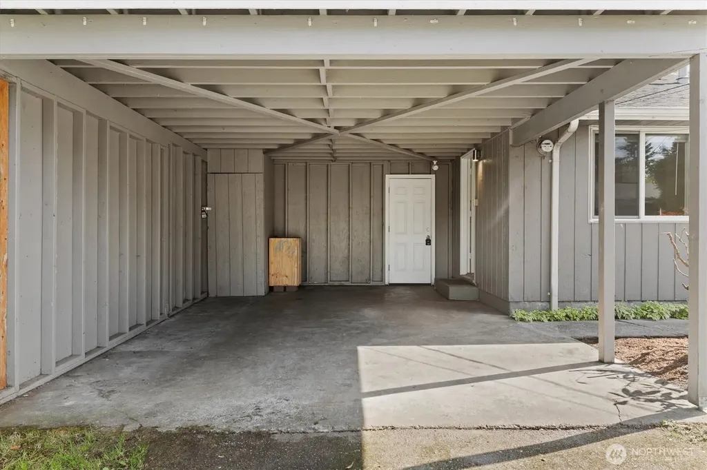 1241 N 172nd Street Shoreline WA 98133