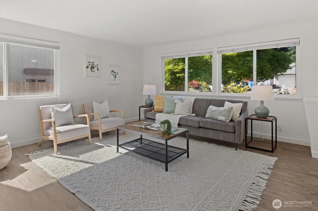 1241 N 172nd Street Shoreline WA 98133