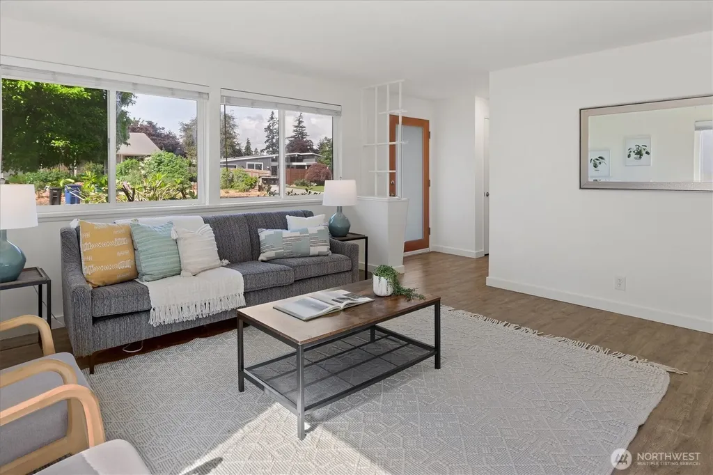1241 N 172nd Street Shoreline WA 98133