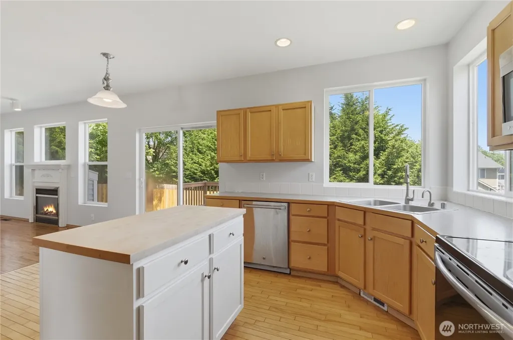 3222 NE Chantel Court Bremerton WA 98311