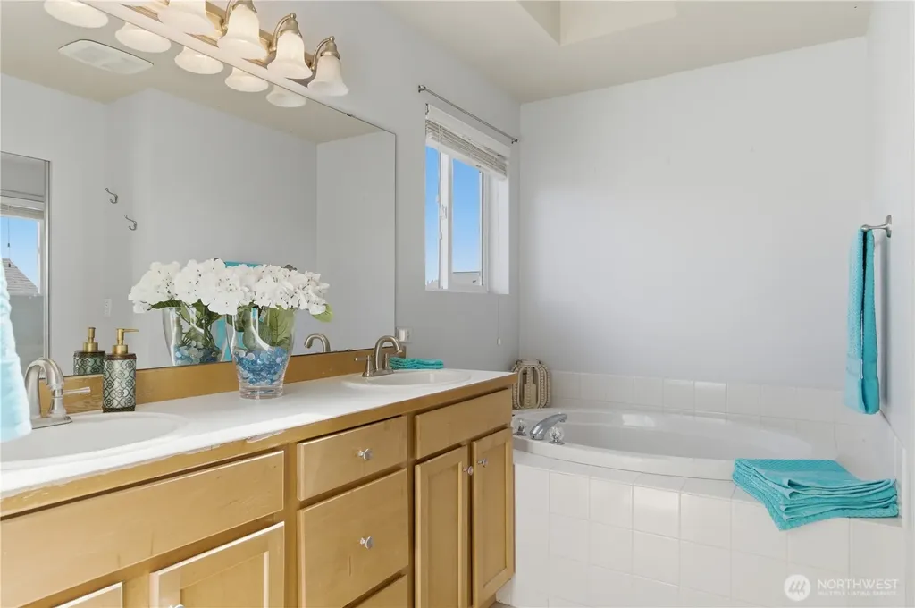 3222 NE Chantel Court Bremerton WA 98311