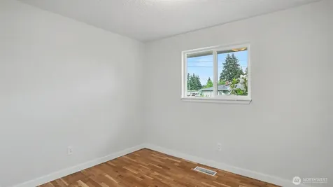 13920 10th Avenue E Tacoma WA 98445