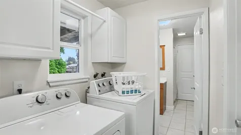 13920 10th Avenue E Tacoma WA 98445