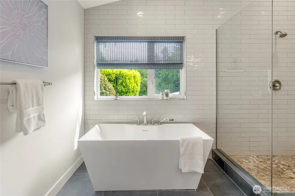 9226 25th Avenue NW Seattle WA 98117