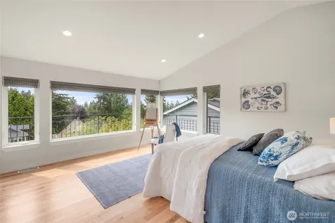 9226 25th Avenue NW Seattle WA 98117