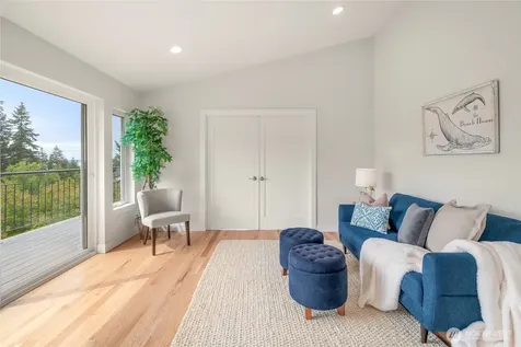 9226 25th Avenue NW Seattle WA 98117