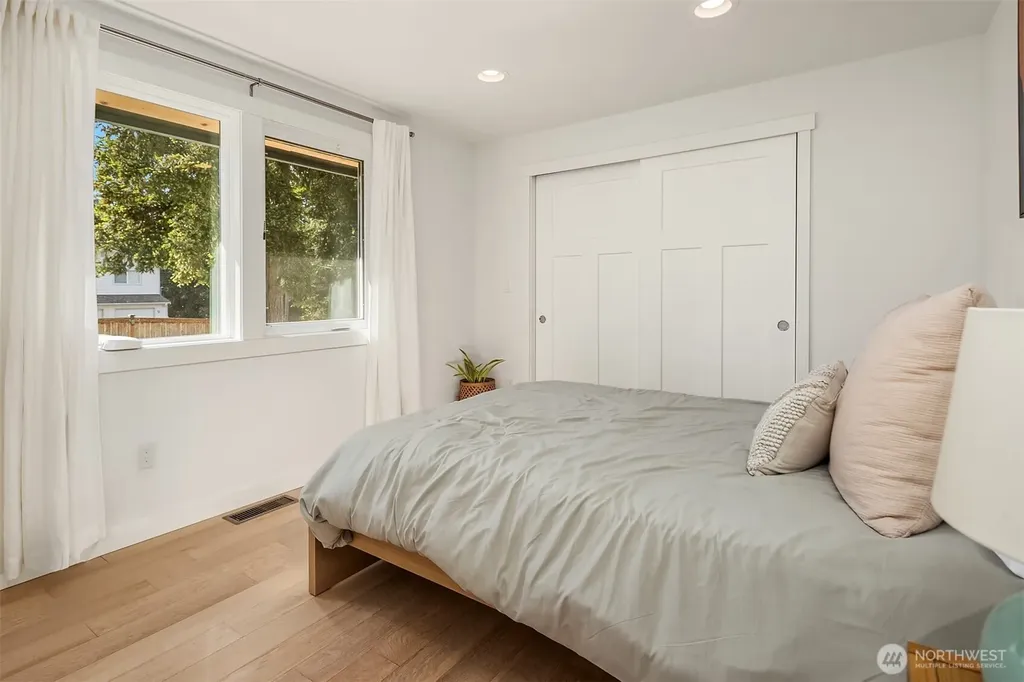 20323 81st Avenue W Edmonds WA 98026