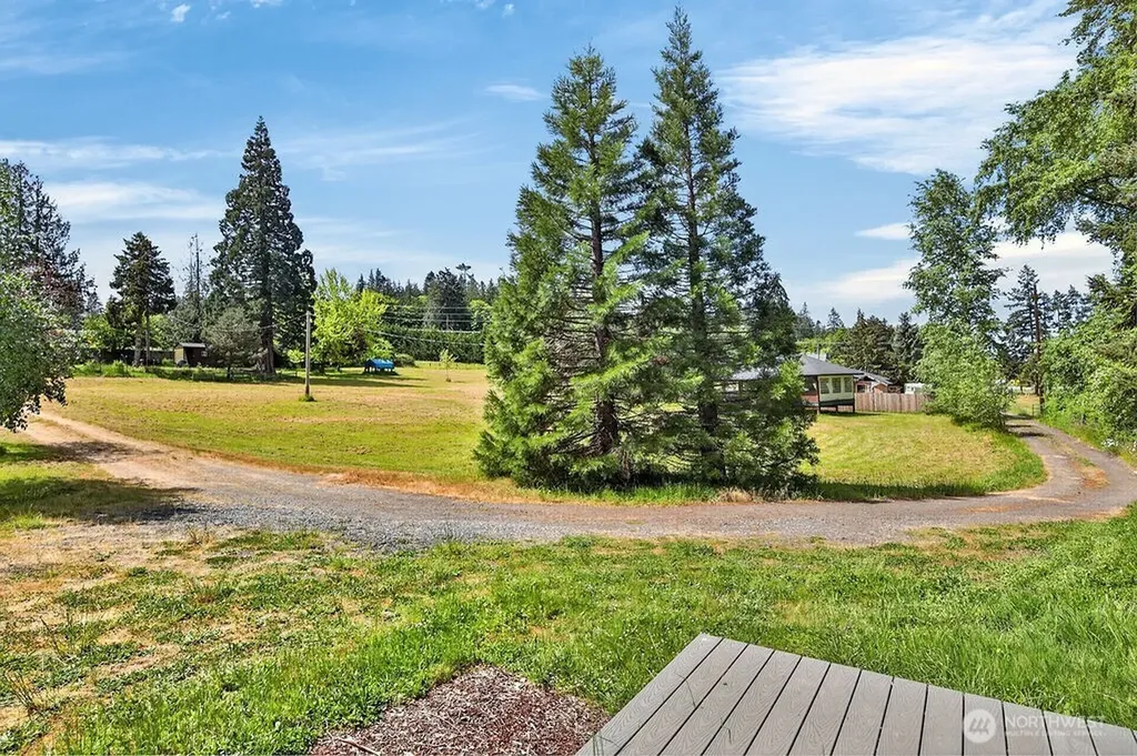 1718 S 3rd Avenue Sequim WA 98382