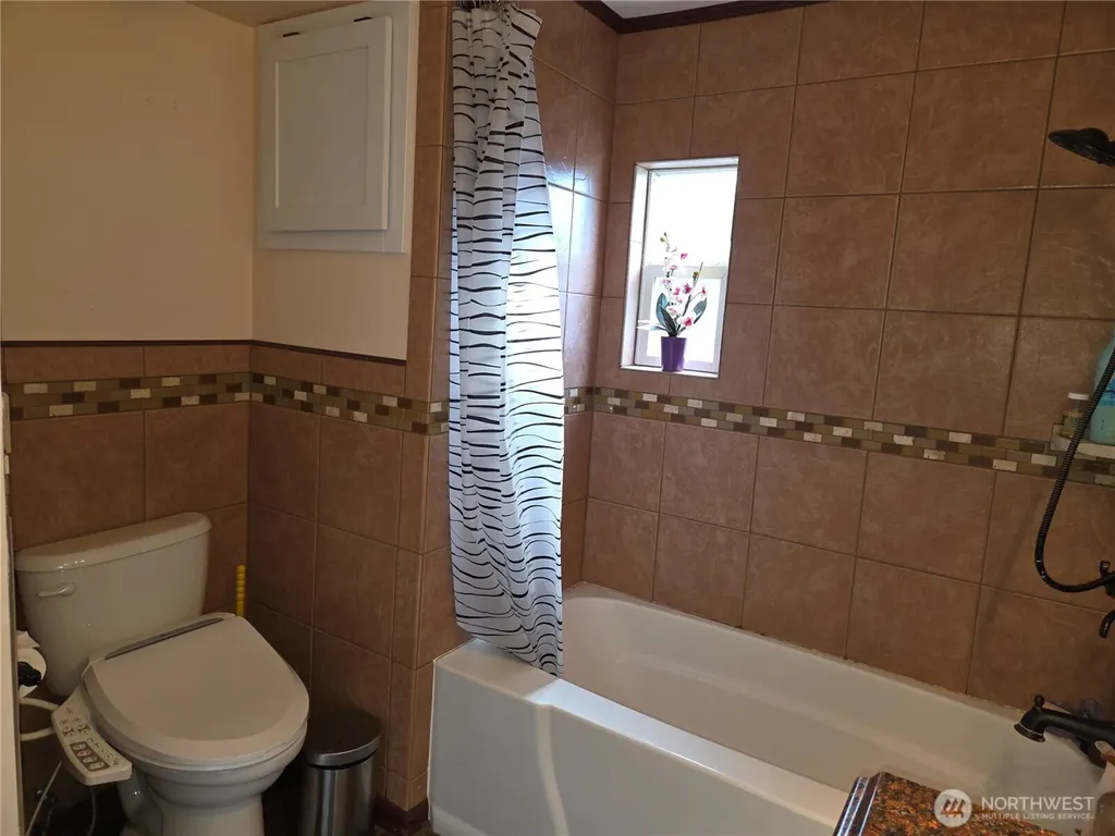 3244 66th Avenue SW Tumwater WA 98512