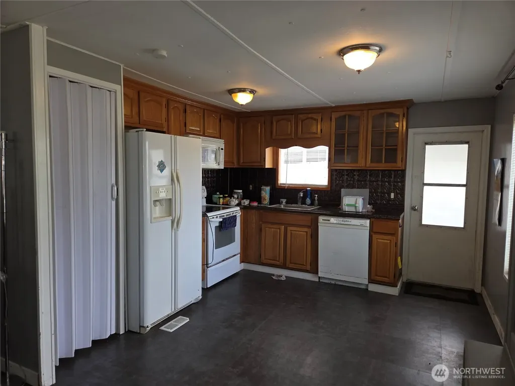 3244 66th Avenue SW Tumwater WA 98512