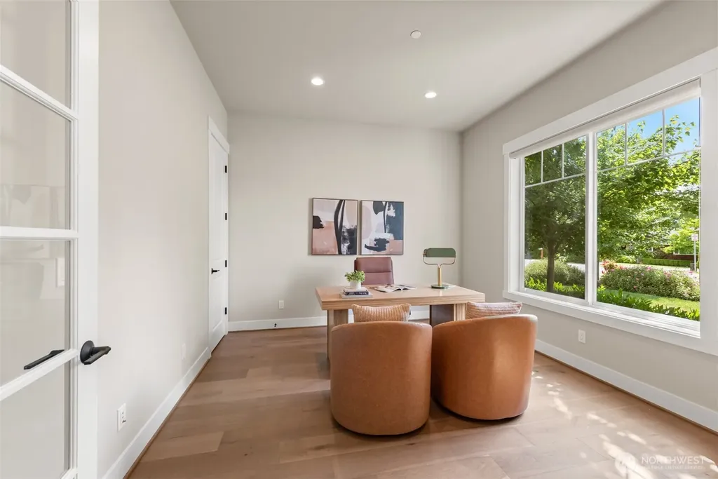 222 106th Avenue SE Bellevue WA 98004