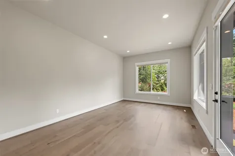 222 106th Avenue SE Bellevue WA 98004