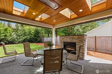 222 106th Avenue SE Bellevue WA 98004