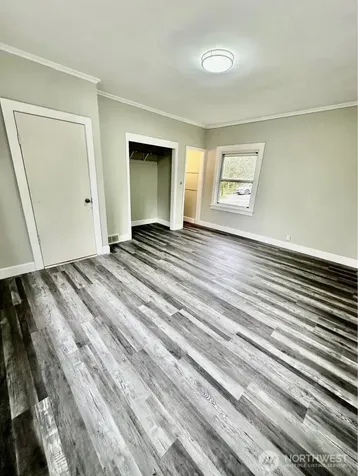 10033 Des Moines Memorial Drive S Seattle WA 98168