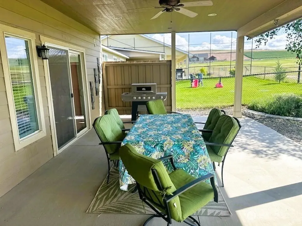 8170 Desert Sage Court SE Othello WA 99344