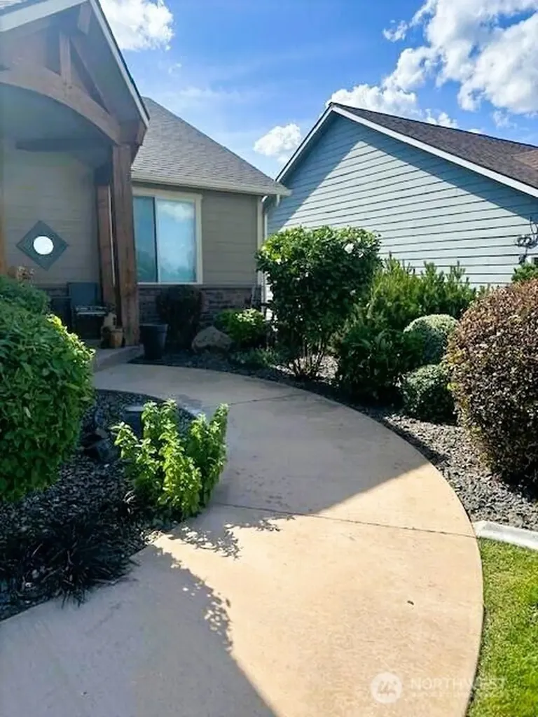 8170 Desert Sage Court SE Othello WA 99344