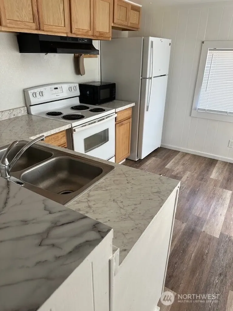 3164 NE Valley Road Moses Lake WA 98837