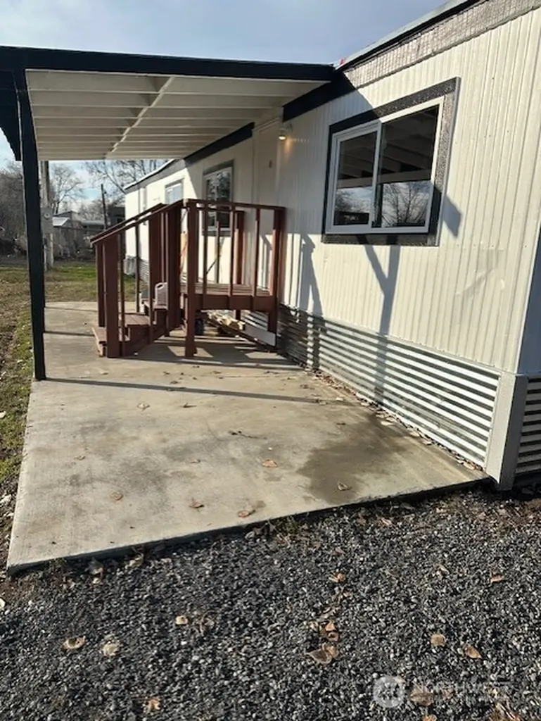 3164 NE Valley Road Moses Lake WA 98837