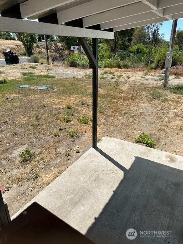 3164 NE Valley Road Moses Lake WA 98837