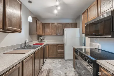 1820 330th Street S Federal Way WA 98003