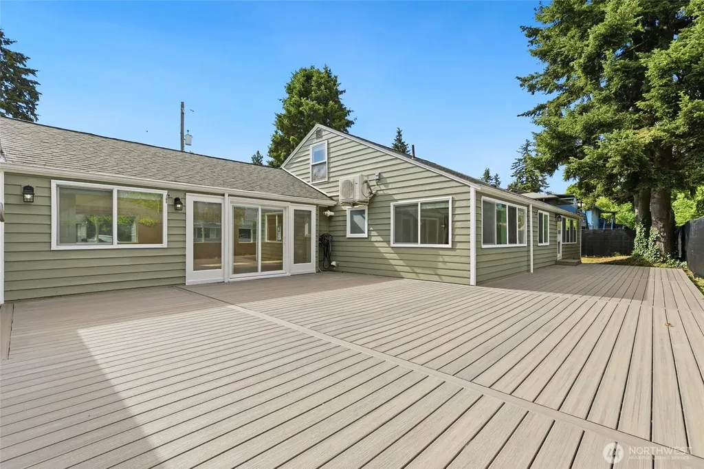 11636 13th Avenue SW Burien WA 98146