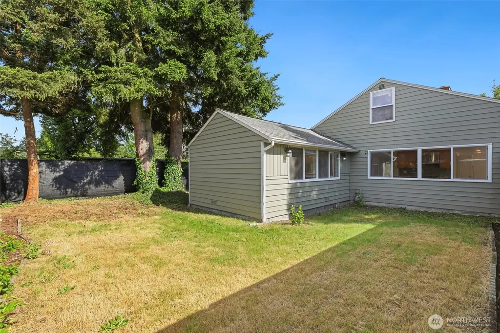 11636 13th Avenue SW Burien WA 98146