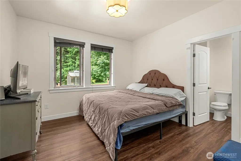 8401 Dawn Hill Drive SE Olympia WA 98513