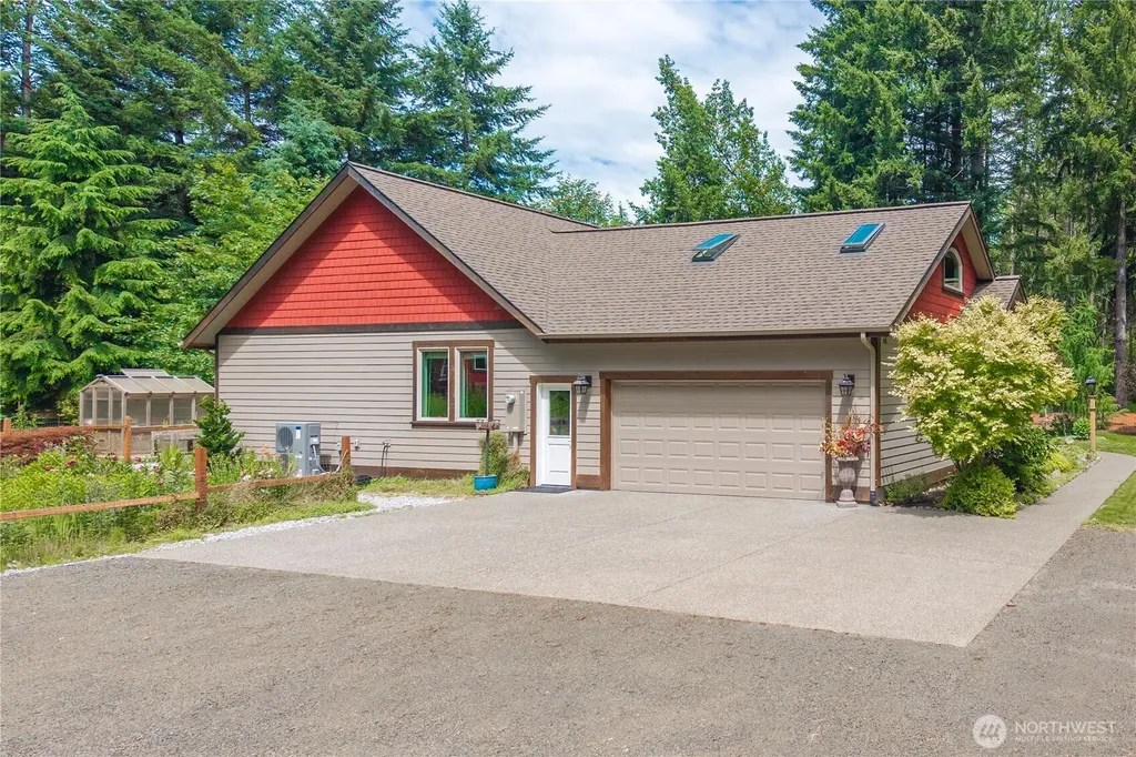 8401 Dawn Hill Drive SE Olympia WA 98513