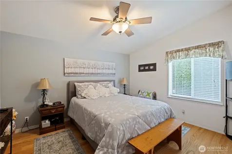 27229 217th Place SE Maple Valley WA 98038